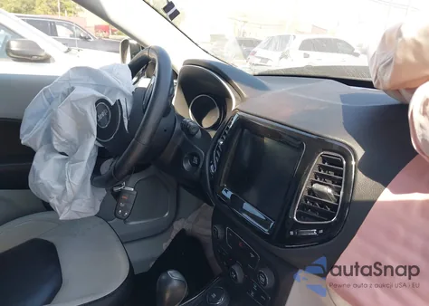 2019 Jeep Compass Limited 4X4 from USA, damaged, VIN 3C4NJDCB8KT673289